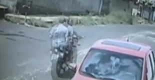 【動画】バイク同士の衝突。