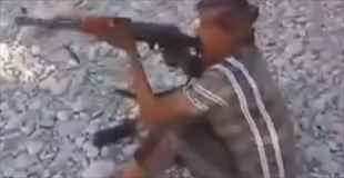 【動画】イエメンの射撃練習は命がけ