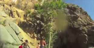 【動画】クリフジャンプで落下中に岩に激突