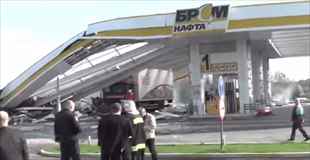【動画】ウクライナのガゾリンスタンドの爆発がヤバイ