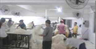 【画像】中国のビーフン工場の不衛生さがヤバイ