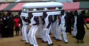 【動画】ガーナの葬式が日本と違ってなんだか楽しそう
