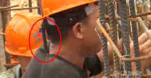 【閲覧注意】工事現場でケツの穴から肩まで鉄筋が突き刺さった男性が救出される。