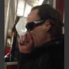 【動画】地下鉄でシンナー吸ってラリってるおやじがいるんだけどｗｗｗ