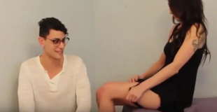【動画】ゲイがマンコを初めて見たときの表情ｗｗｗｗｗしかも美女ｗ