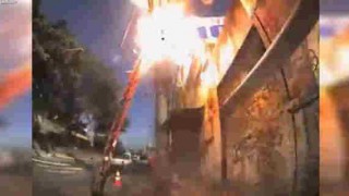 【事故動画】電柱の工事中に電線の電流が暴発…。