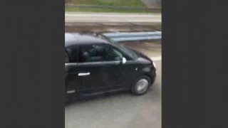 【衝撃動画】道路を走行中に並走してる自動車内をみると…オナニーしてるではないですかｗ