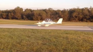 【衝撃動画】世界最小の飛行機とジェット機ｗｗｗ