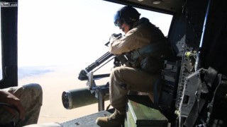 【動画2本】海兵隊のヘリコプターからの実弾射撃演習が迫力ありすぎｗｗｗ