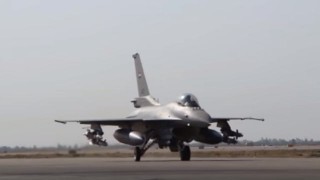 【動画】イラク空軍がF16戦闘機でモスルを爆撃しに出撃。