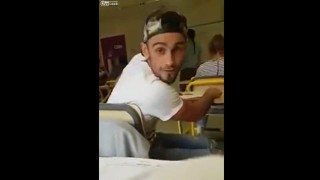 【衝撃動画】授業中に先生に紙屑とか消しゴム投げたら思いっきりビンタされる男子学生ｗ