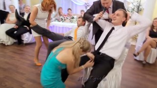 【動画7本】ロシアの結婚式はエロい余興ばかりでとても楽しそうだｗｗｗｗｗ※エロ注意。