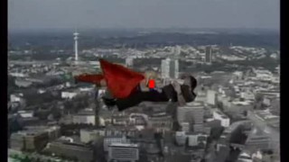 【衝撃】スーパーガールが空を飛びながらフェラするところが撮影されるｗｗｗｗｗ※エロ注意。