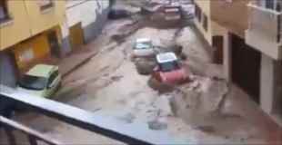 【動画】スペインでの大洪水の映像がヤバイ